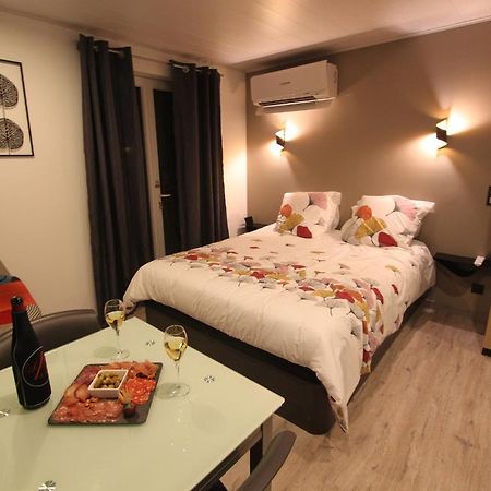 La Chambre Des Onglous Marseillan  Eksteriør billede