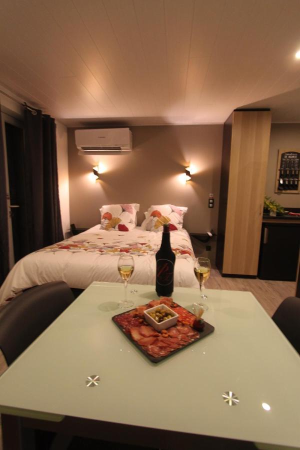 La Chambre Des Onglous Marseillan  Eksteriør billede