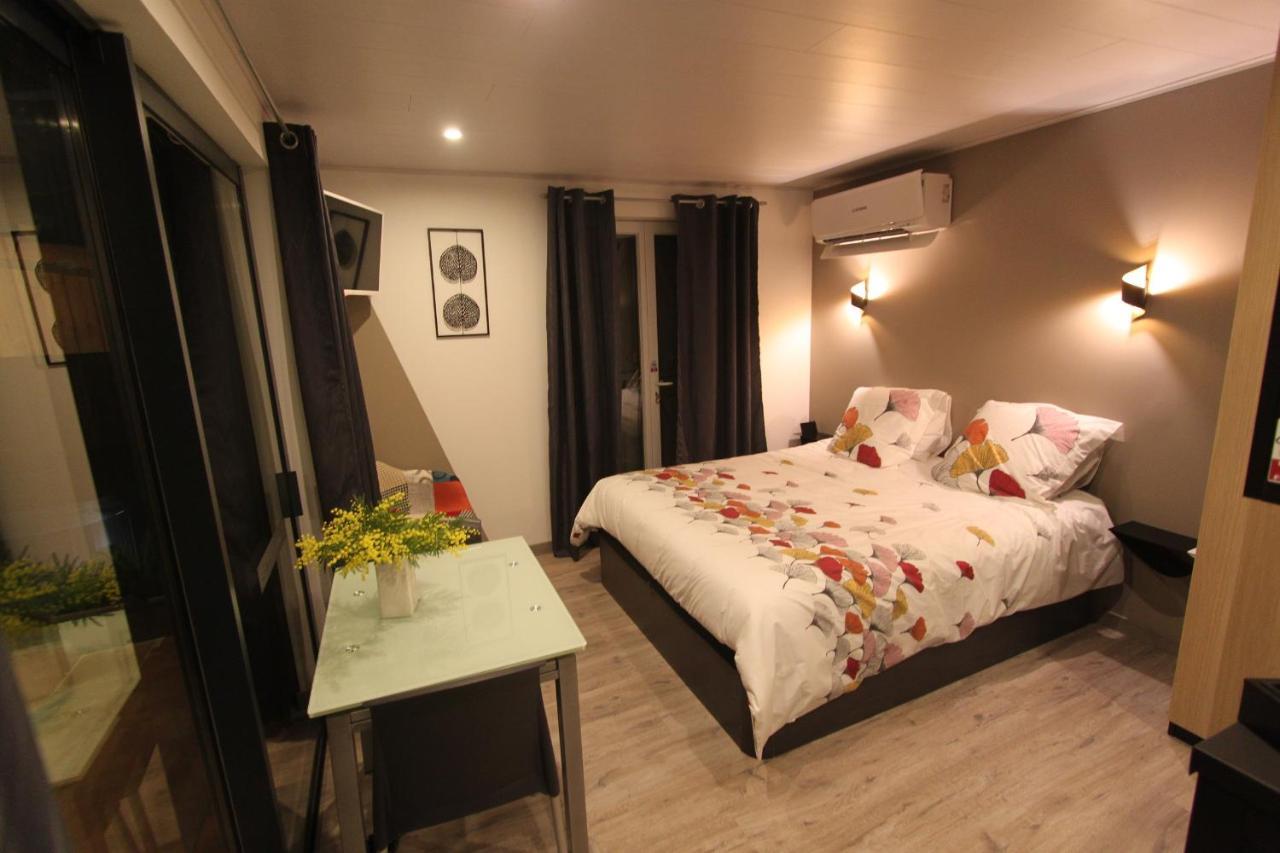 La Chambre Des Onglous Marseillan  Eksteriør billede