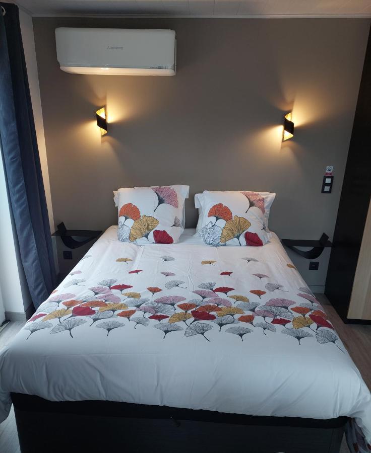 La Chambre Des Onglous Marseillan  Eksteriør billede