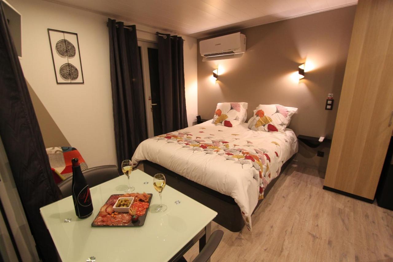 La Chambre Des Onglous Marseillan  Eksteriør billede