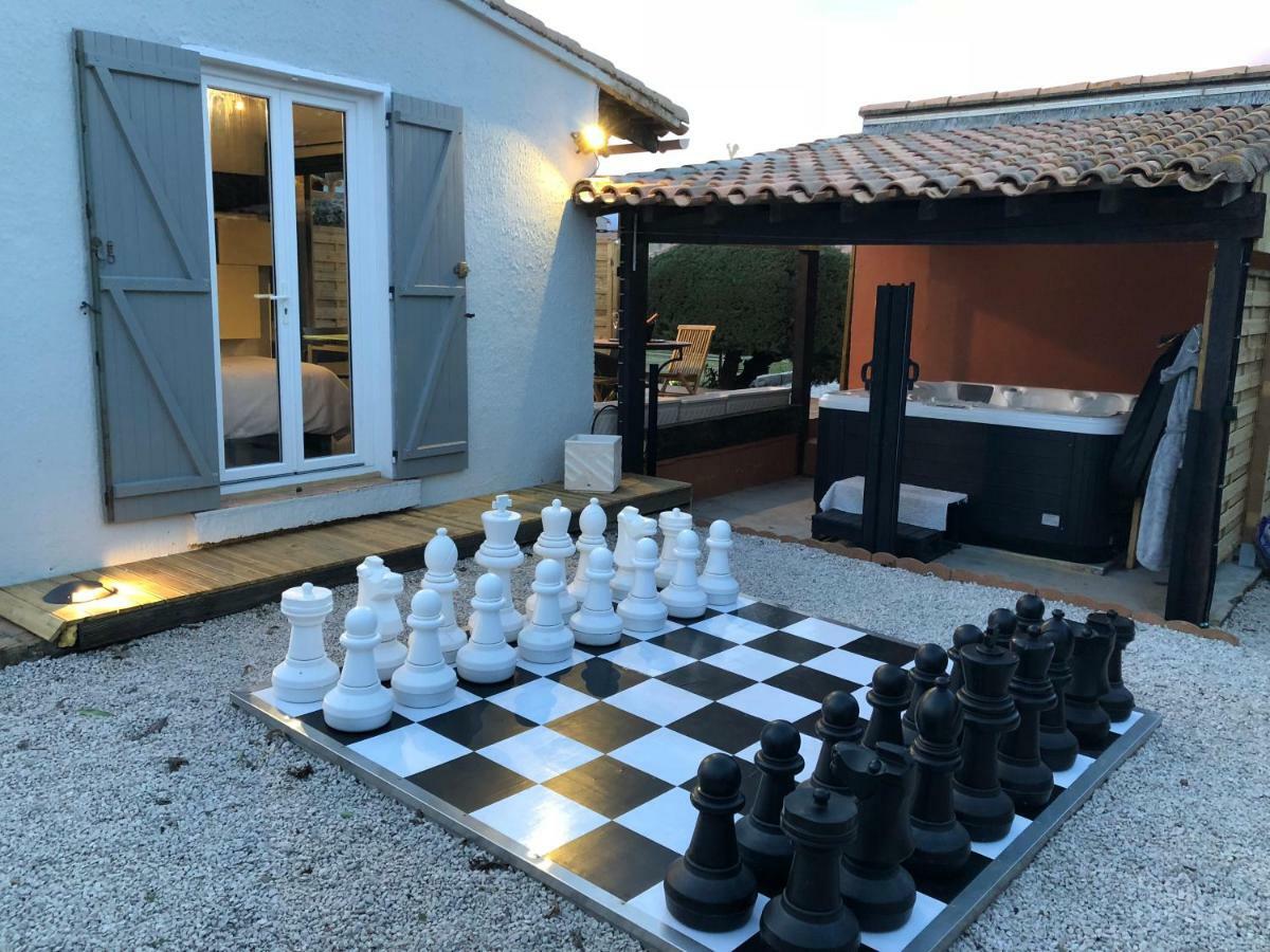 La Chambre Des Onglous Marseillan  Eksteriør billede