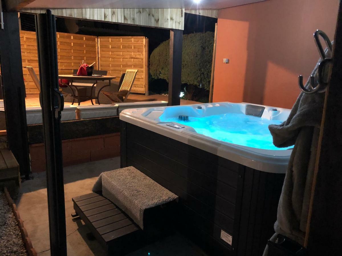 La Chambre Des Onglous Marseillan  Eksteriør billede